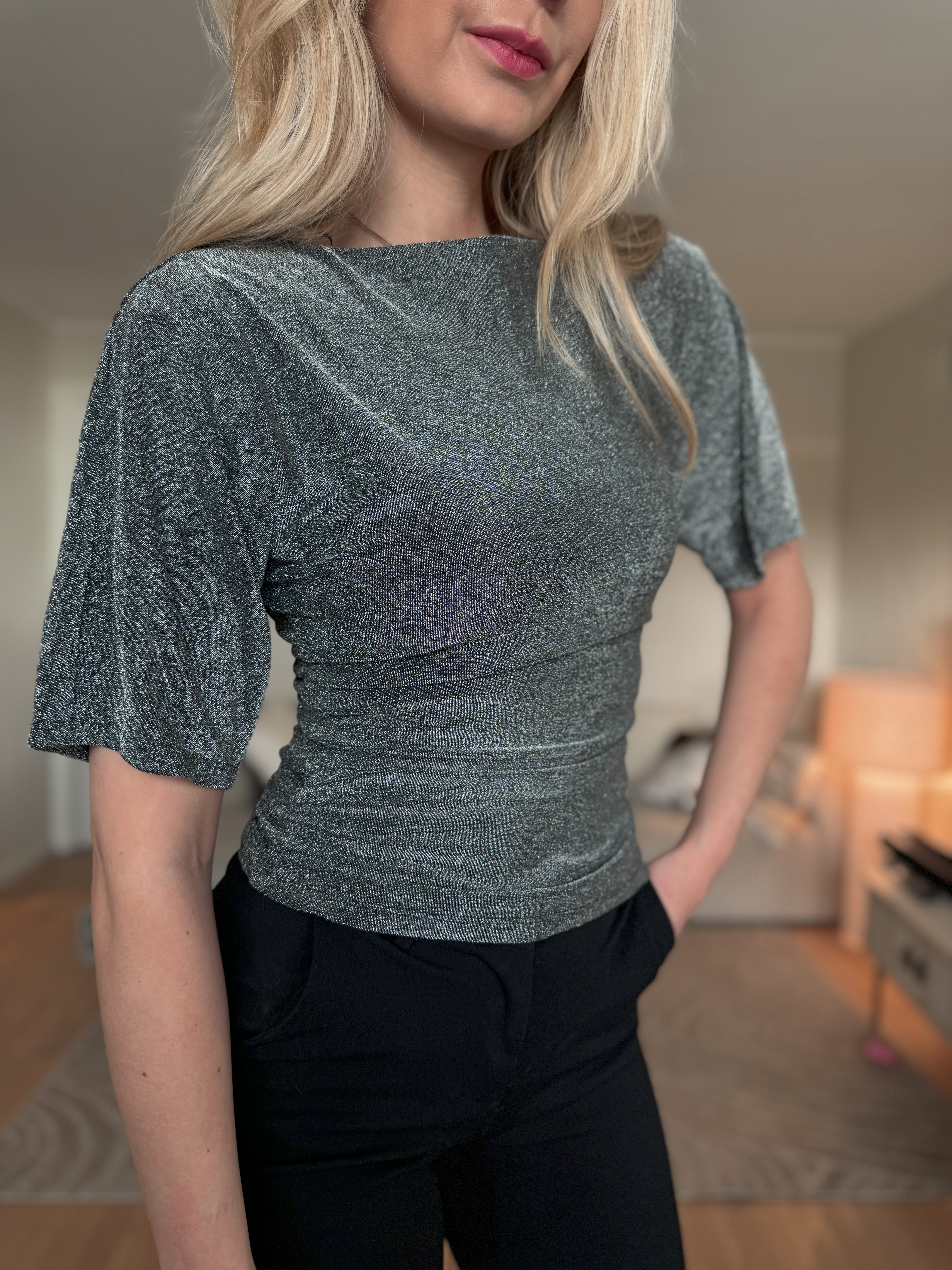AWURSULA Top - Black